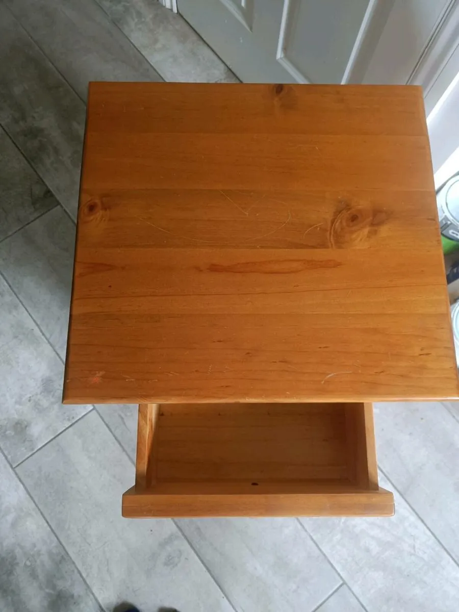 Night stand - Image 3