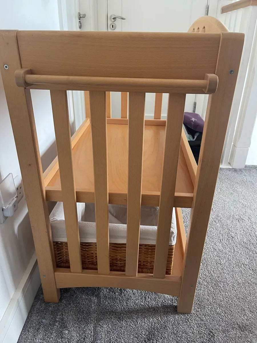 Mamas and papas changing table - Image 4