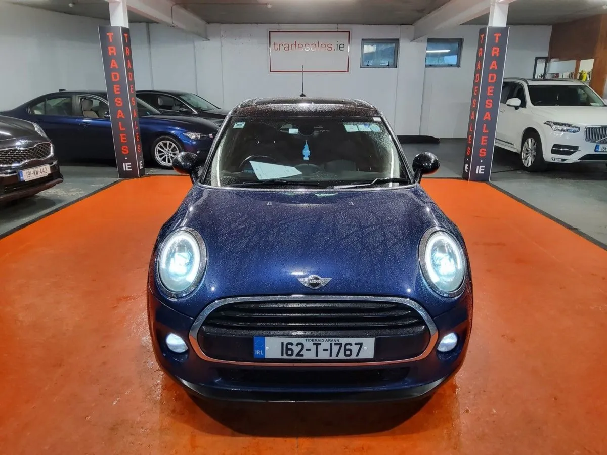 MINI Cooper Cooper 1.5 D 5DR - Image 1