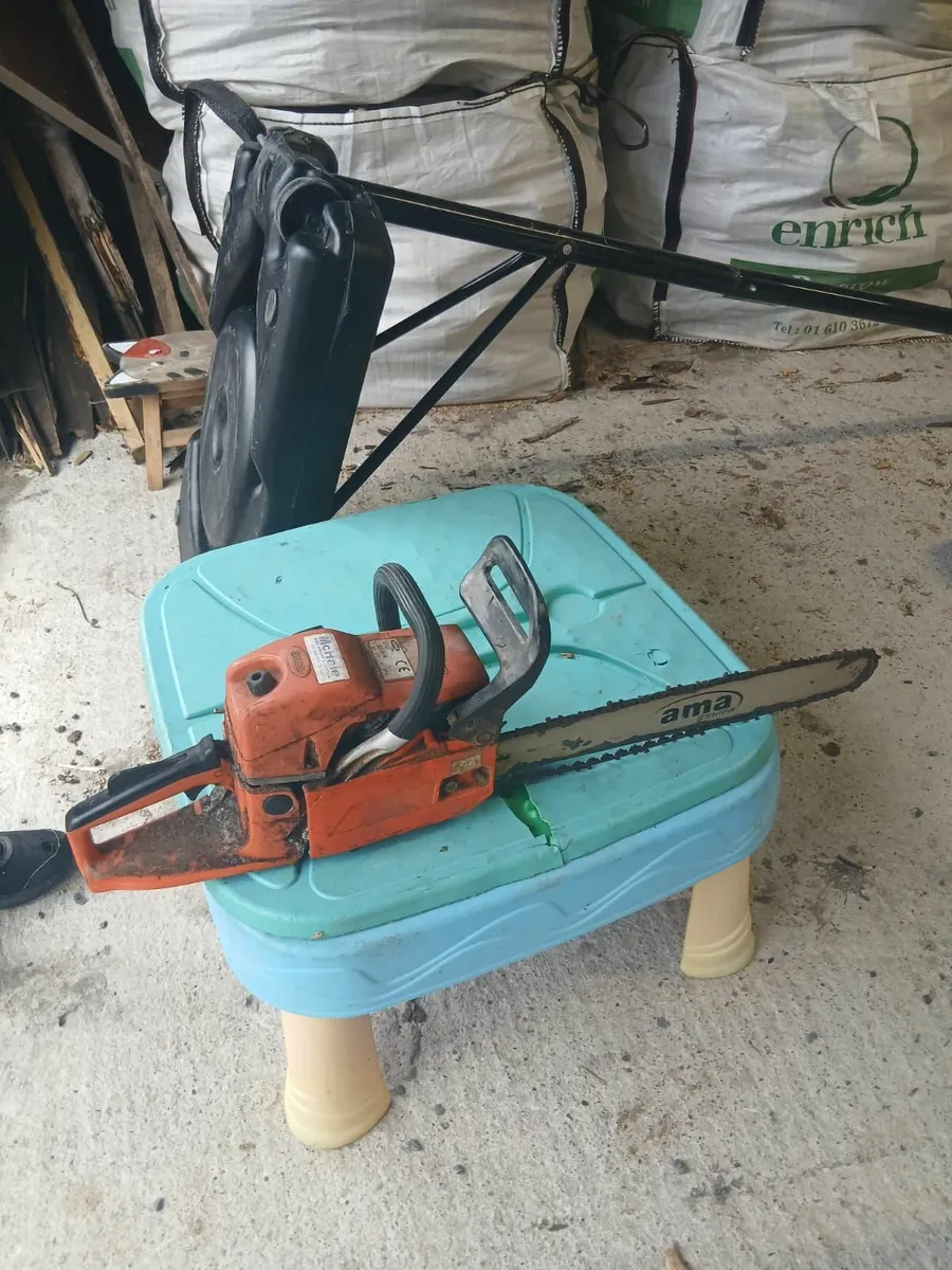 Petrol Chainsaw - Image 3