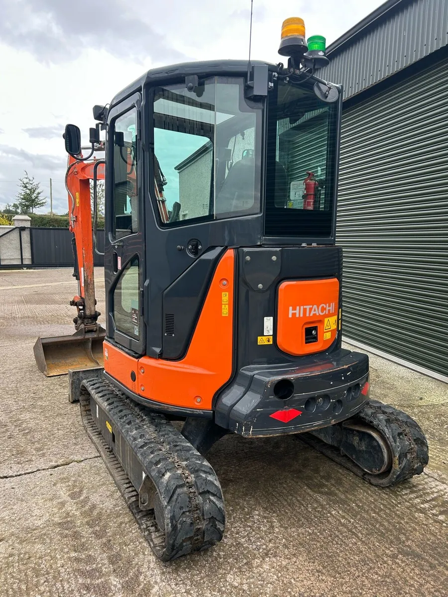 2018 Hitachi 38u-5 - Image 4