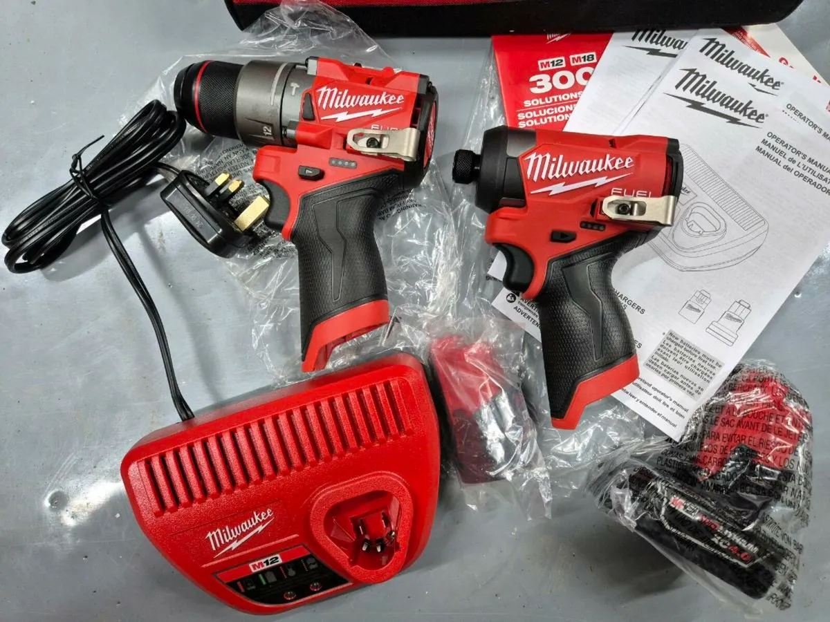 Milwaukee M12 Fuel Gen3 Combi Drill & Impact Kit - Image 4