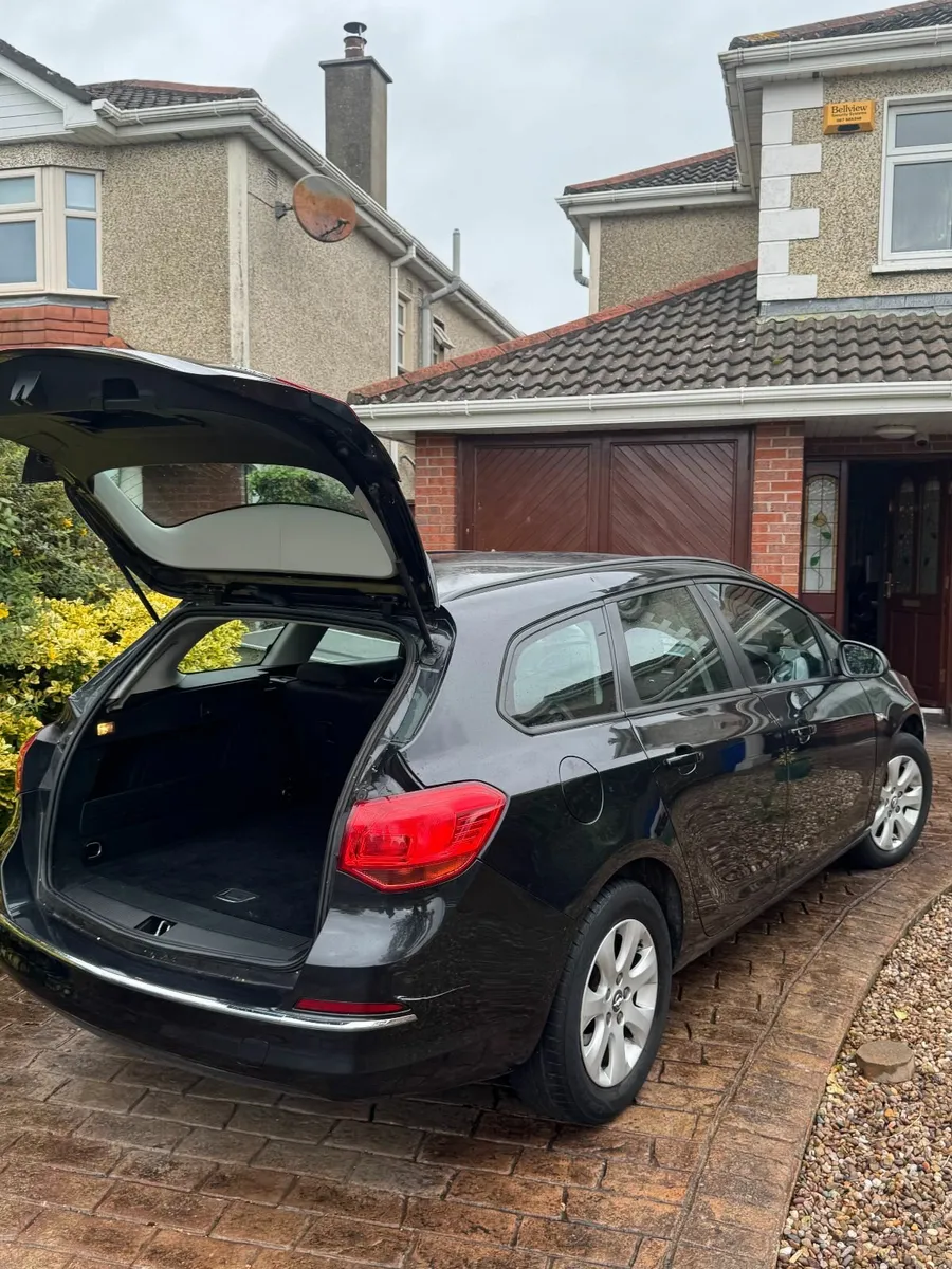 Opel Astra 2015 1.6 diesel -NCT PASSED LAST WEEK ✅ - Image 4