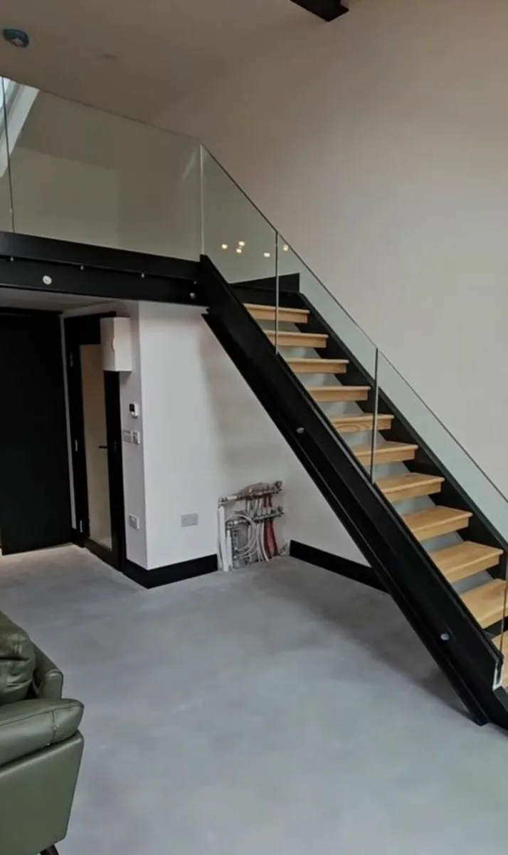 Builder available - Image 1