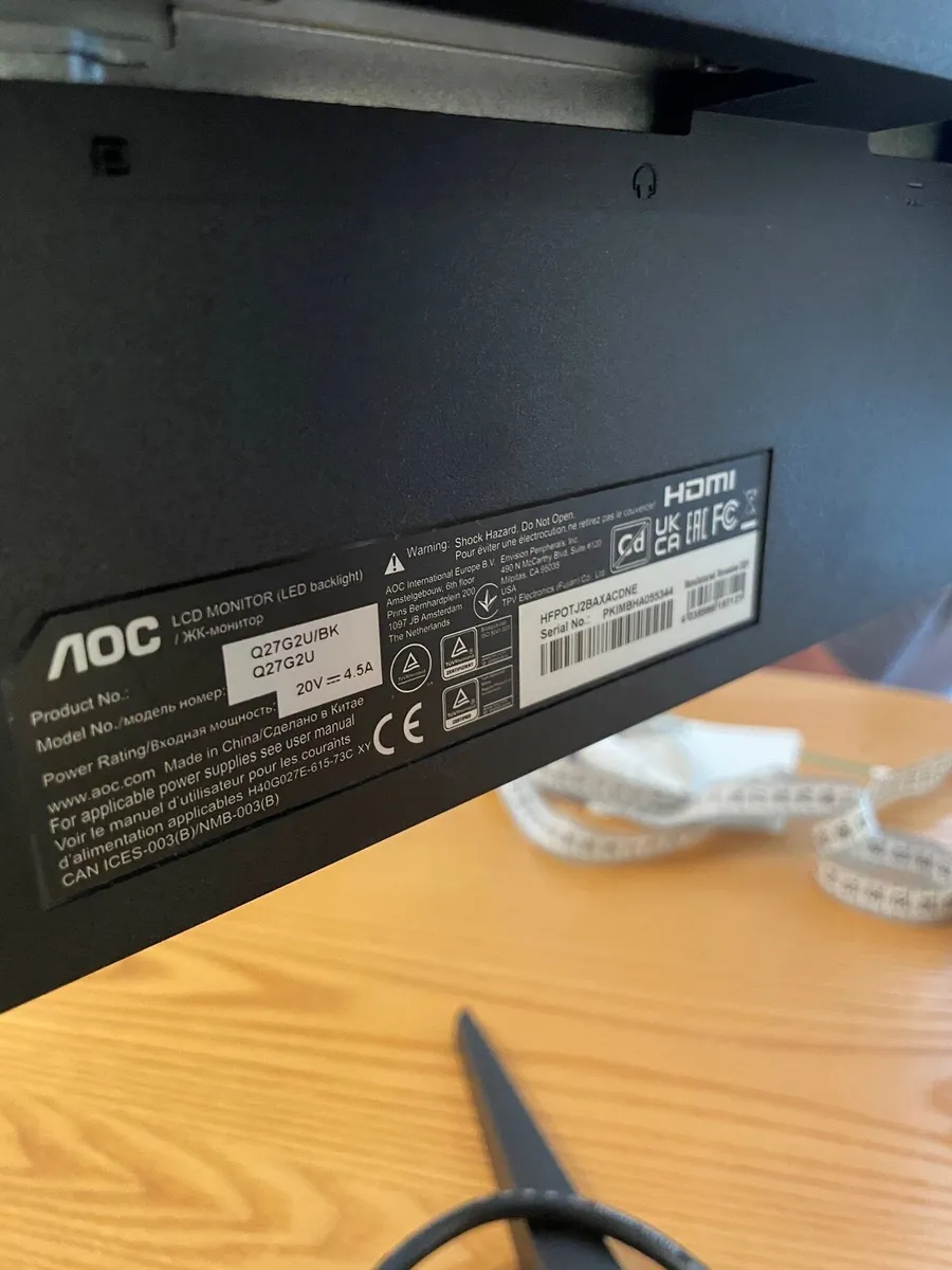 AOC Q27G2U/BK 27” Gaming Monitor - Image 2