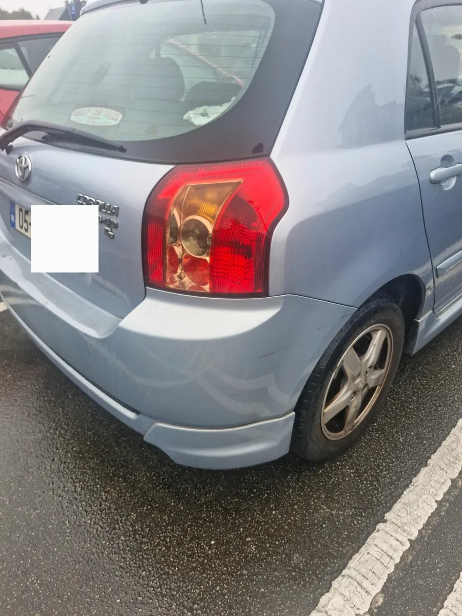 Toyota Corolla 2005 for breaking parts selling as - Image 1