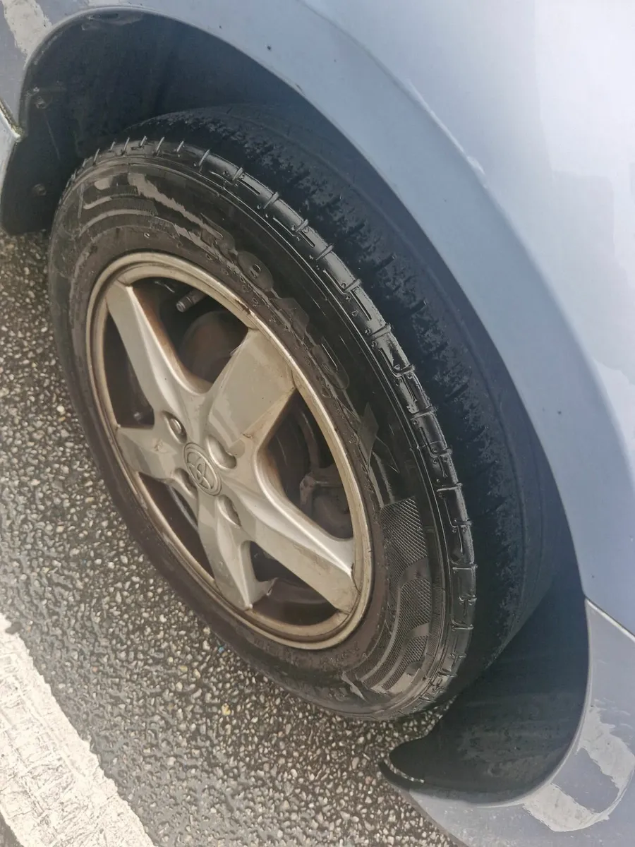 Toyota Corolla 2005 for breaking parts selling as - Image 2