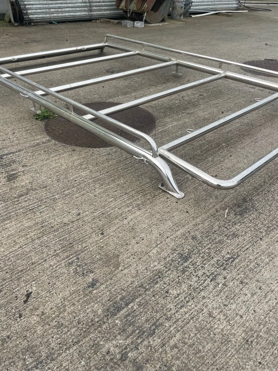 Roof rack - Image 1