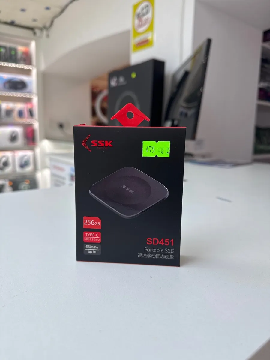 Portable External SSD   ( 256GB )