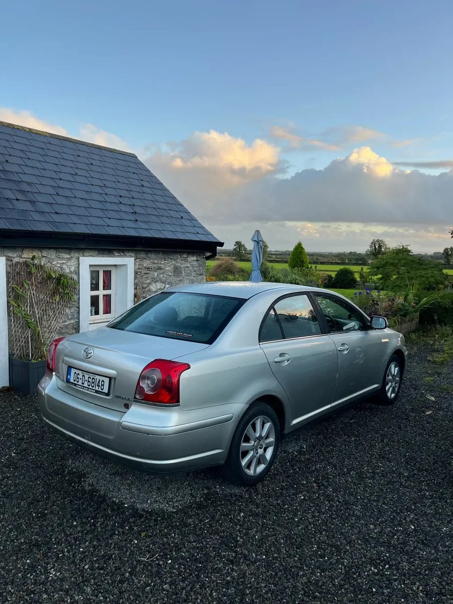 Toyota Avensis 2006 - Image 1