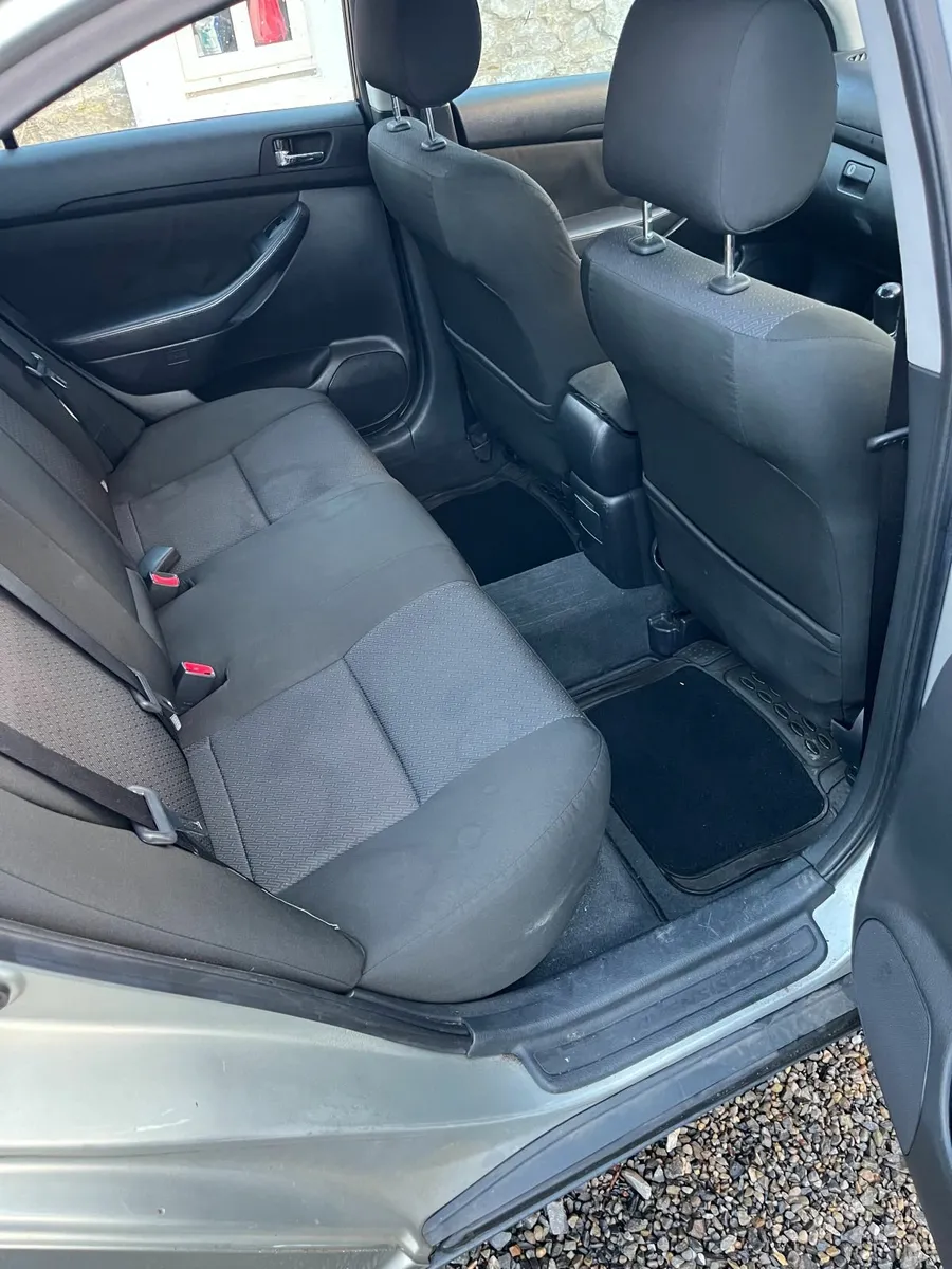Toyota Avensis 2006 - Image 2