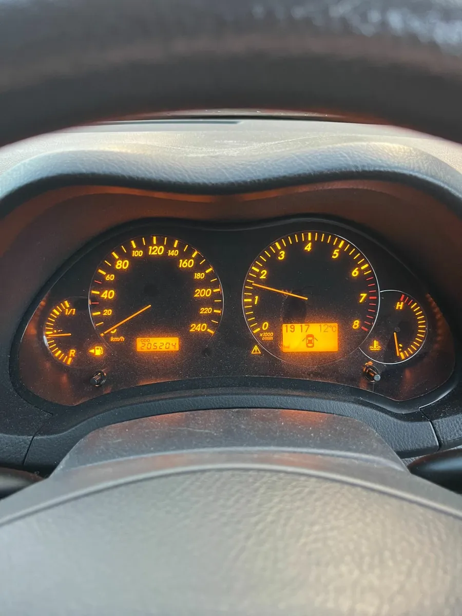 Toyota Avensis 2006 - Image 4