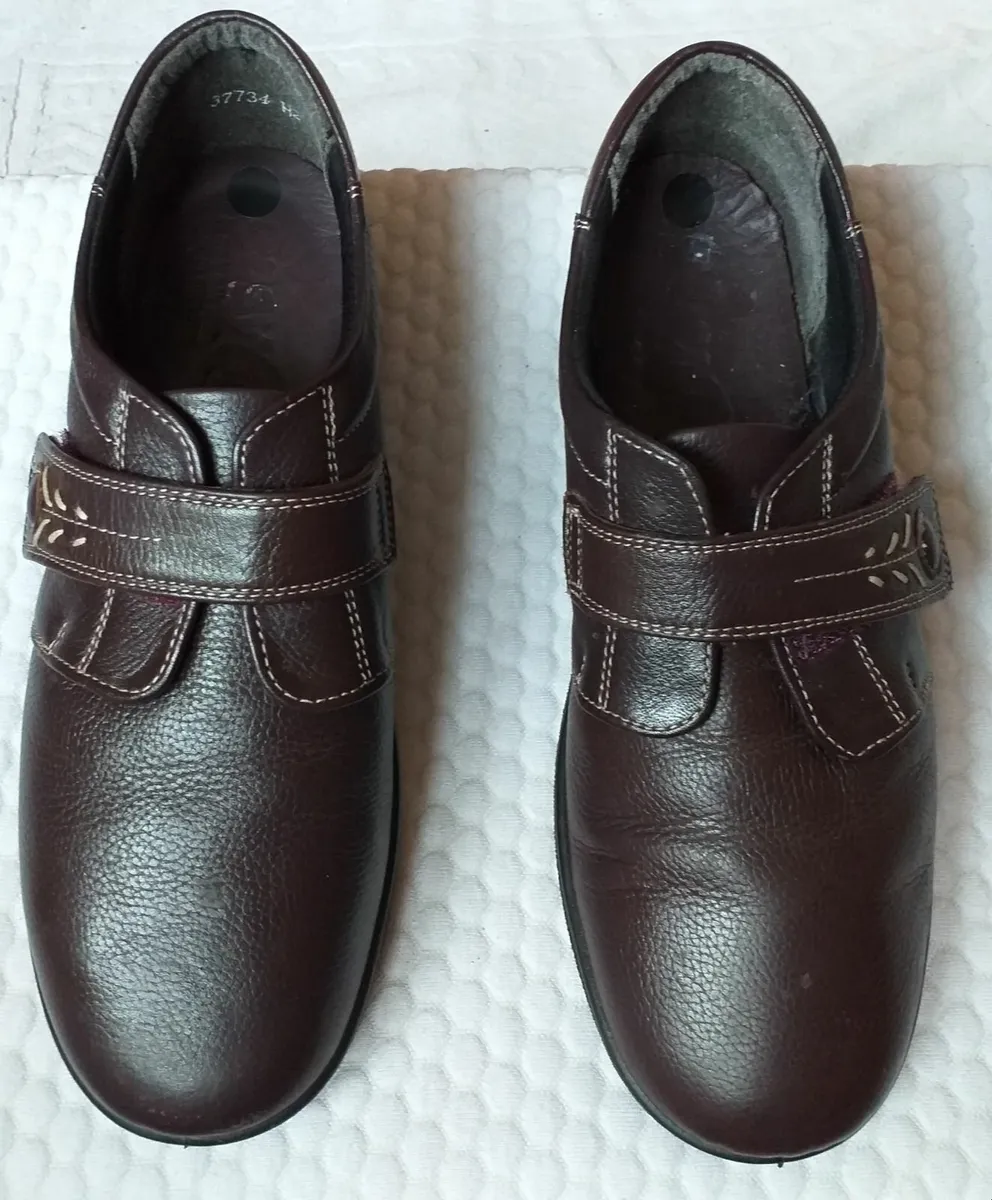 LADIES "EASY B" BURGANDY SHOES-SIZE 7 /EU 40 - Image 1
