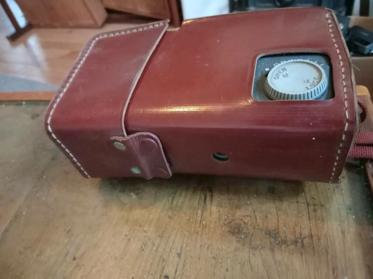 vintage kodak brownie movie camera - Image 3