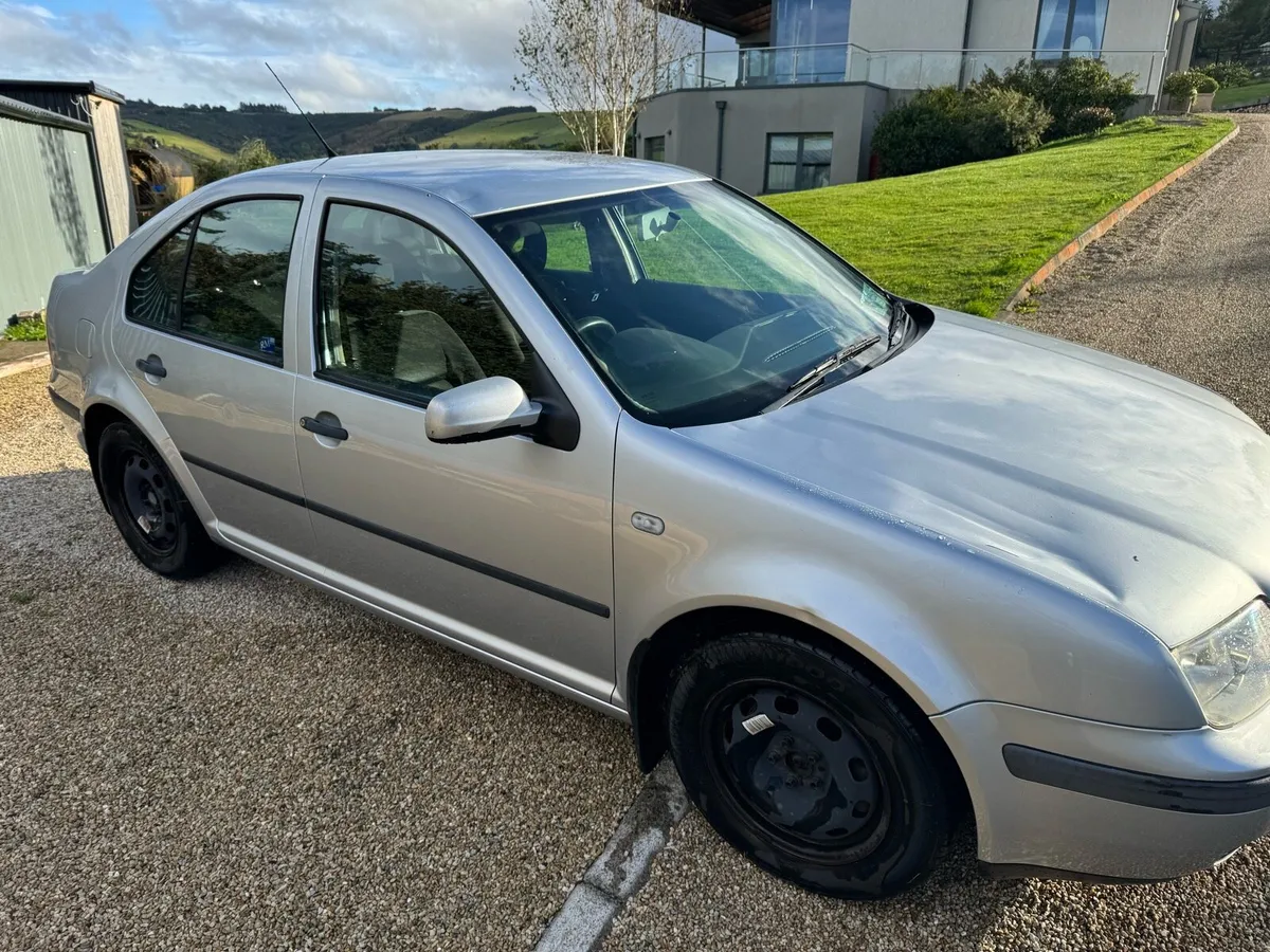 VW Bora 2001 silver - Image 1
