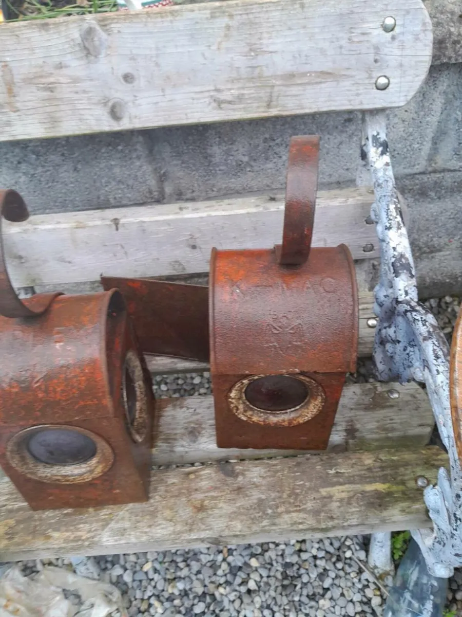 Two vintage road lamps - Image 2