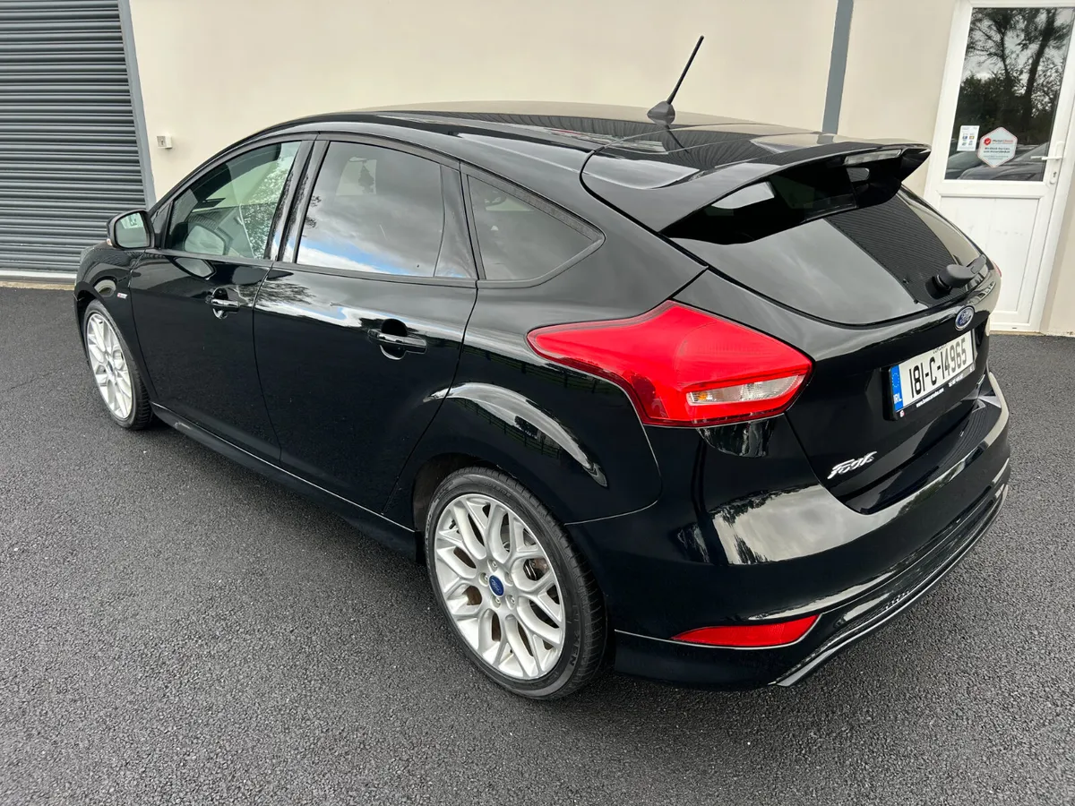 181 Ford Focus ST-Line 1.0 Ecoboost - Image 3