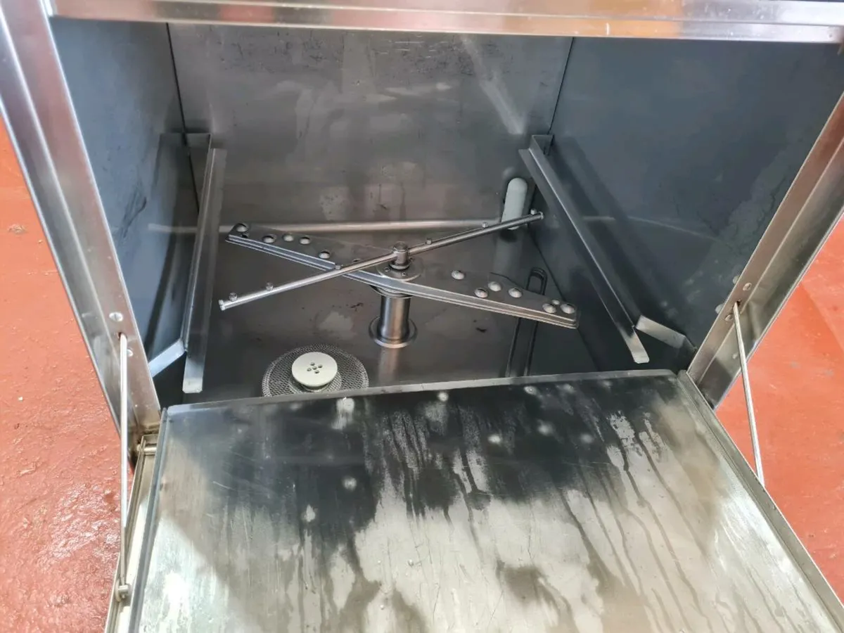 Maestro Undercounter Dishwasher - Image 3