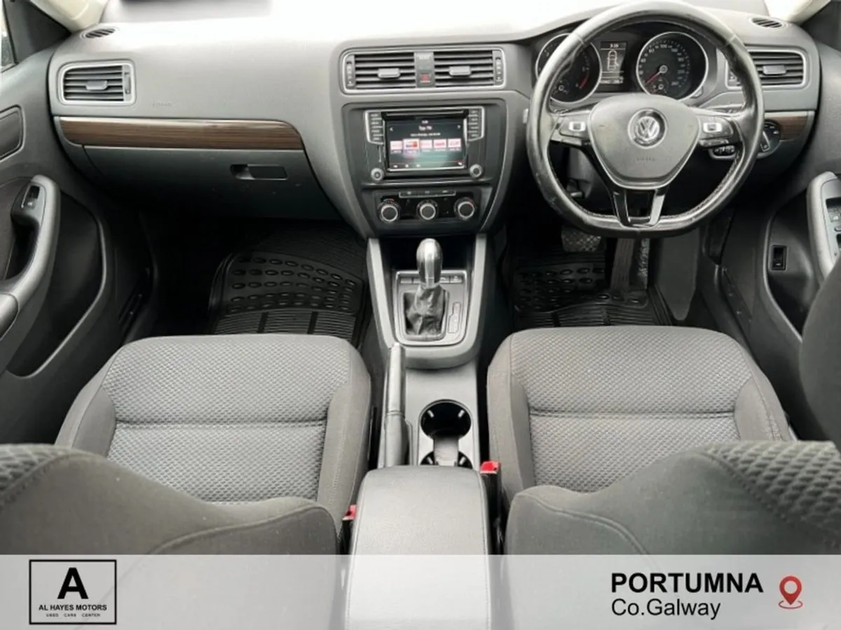 Volkswagen Jetta Automatic 2.0 TDI 110HP Comfortl - Image 2