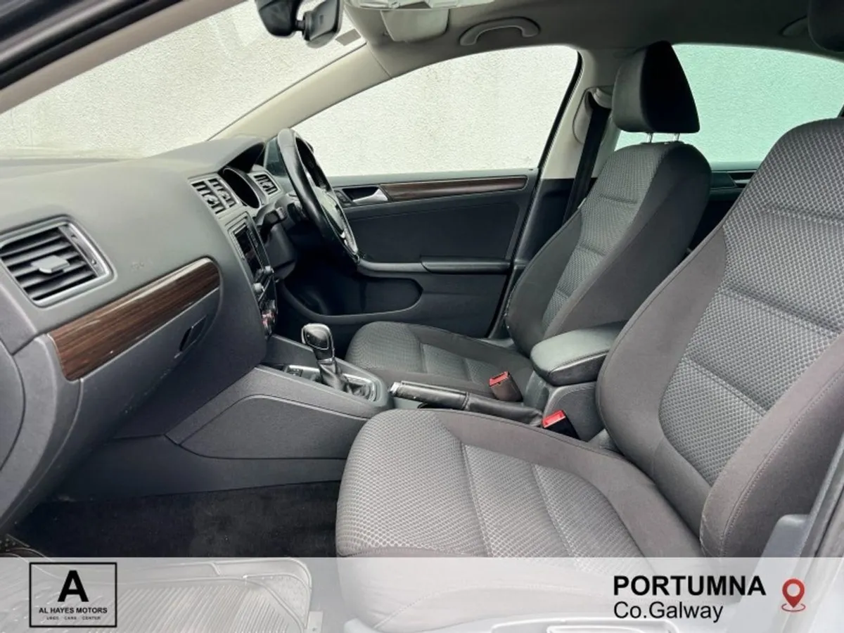 Volkswagen Jetta Automatic 2.0 TDI 110HP Comfortl - Image 4
