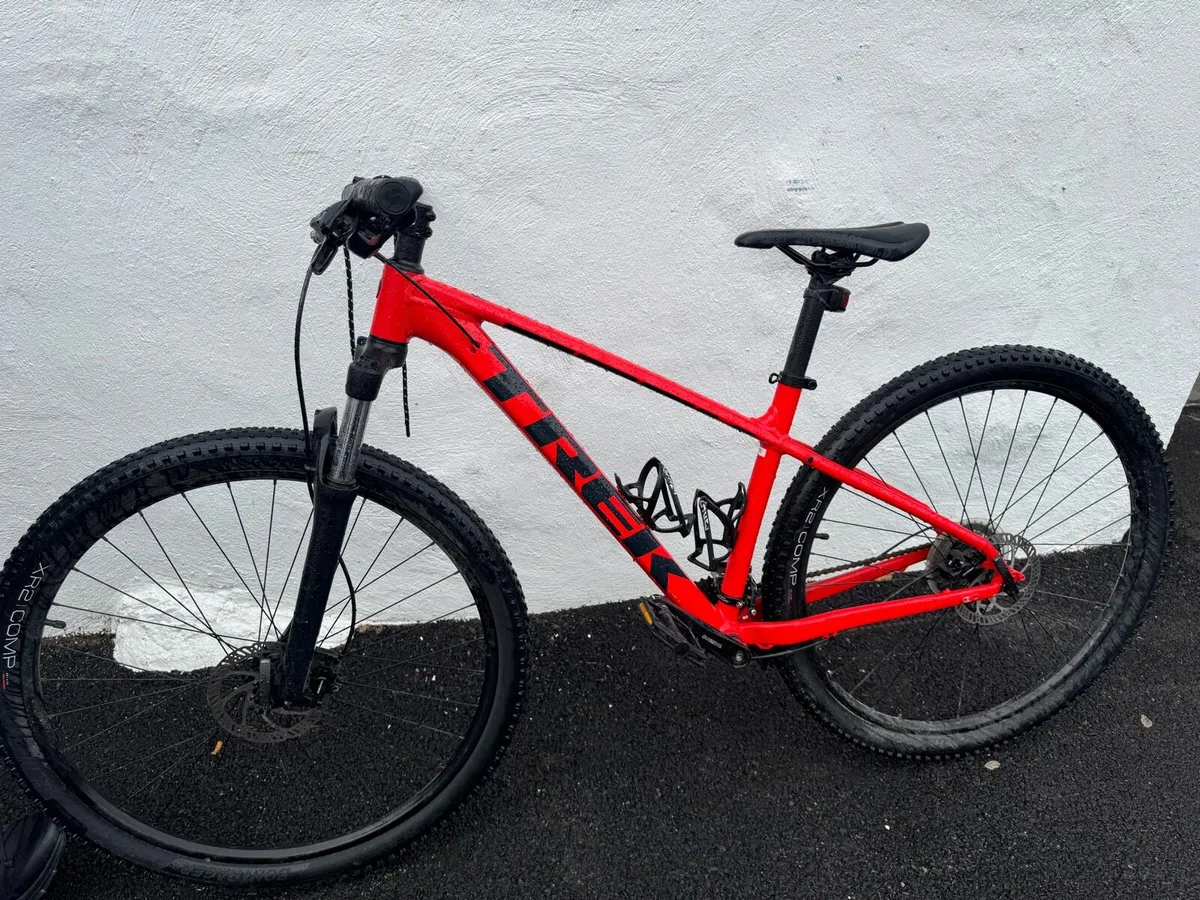 Trek Marlin 6 - Image 1