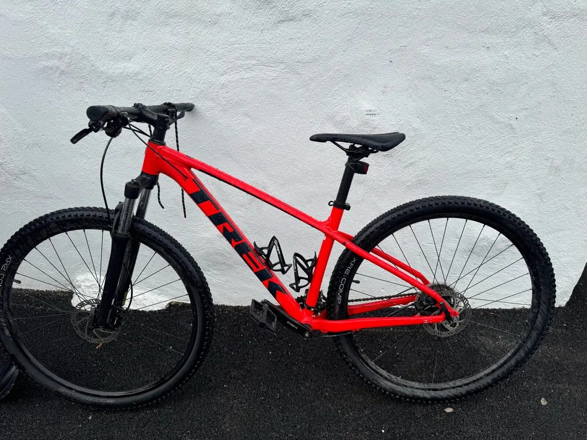 Trek Marlin 6 - Image 2