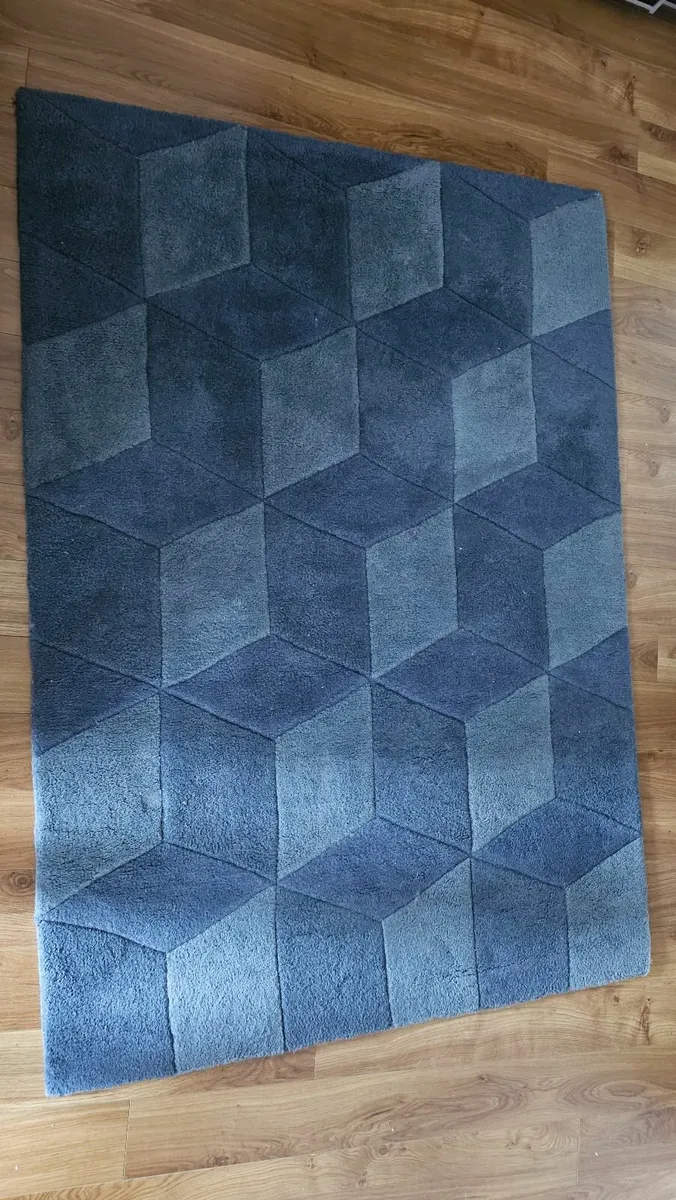 Living room rug - Image 1