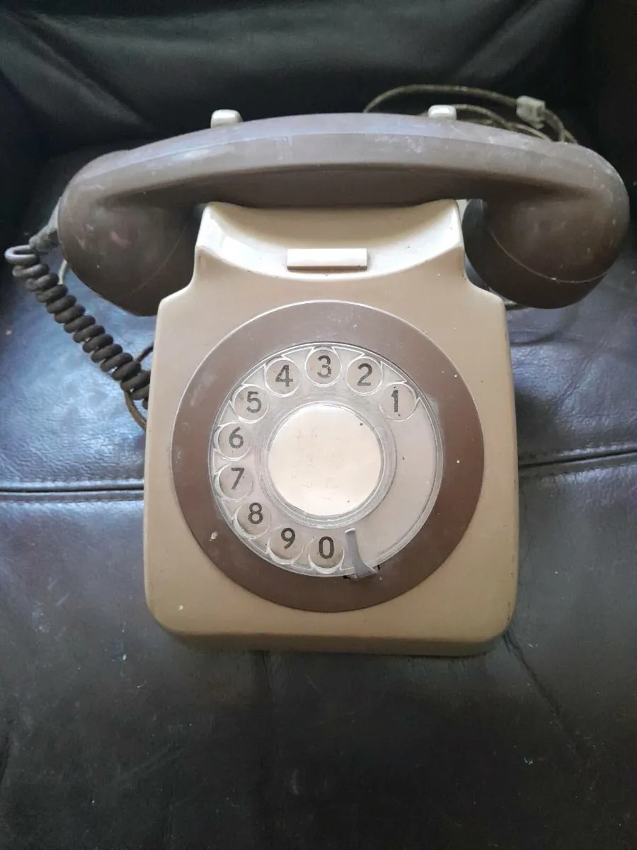 Vintage telephone - Image 4