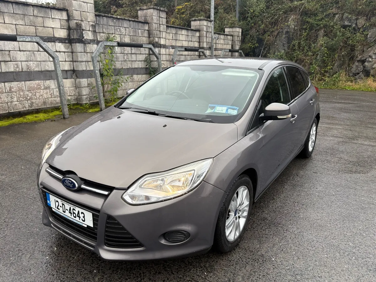 2012 FORD FOCUS NCT 6-26 LOW MILEAGE !! - Image 2