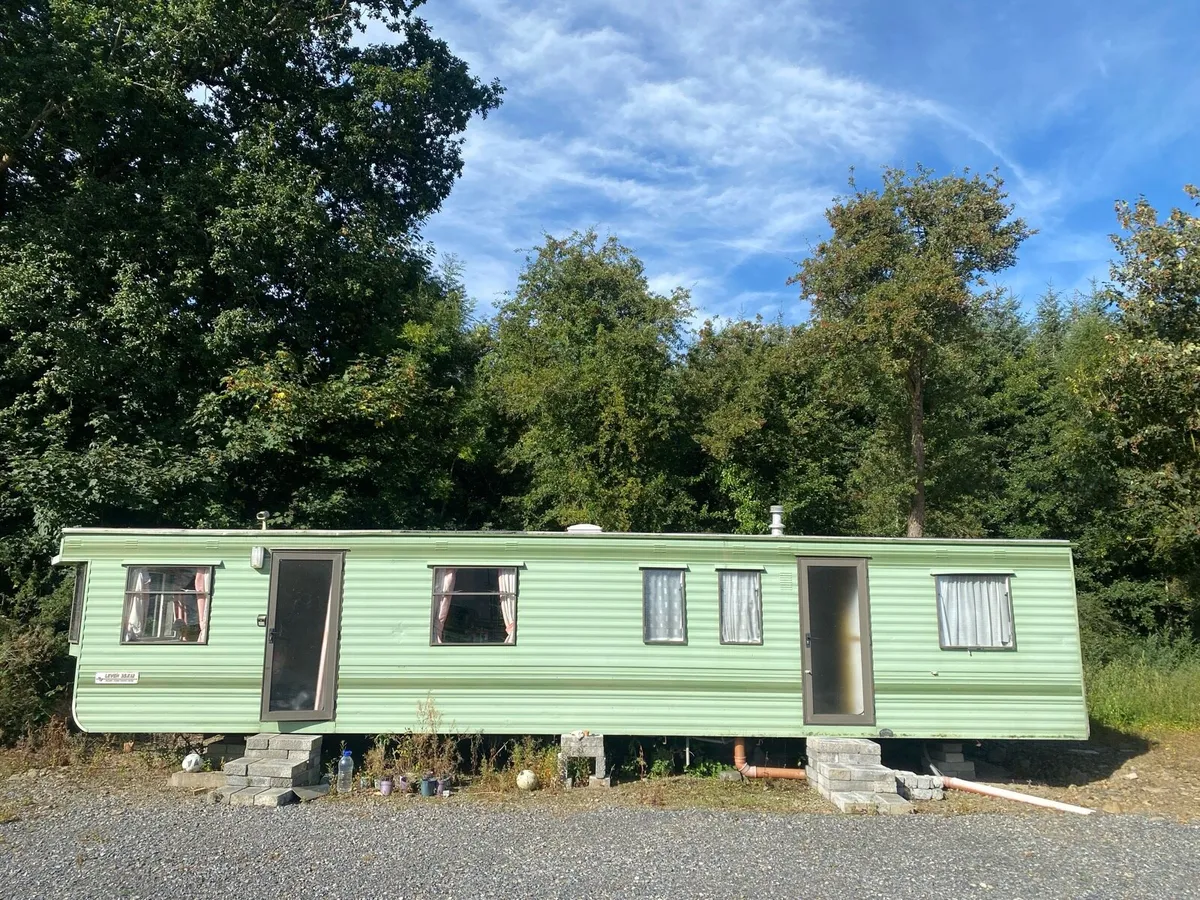 35 x 12 Willerby Leven Mobile Static Caravan - Image 1