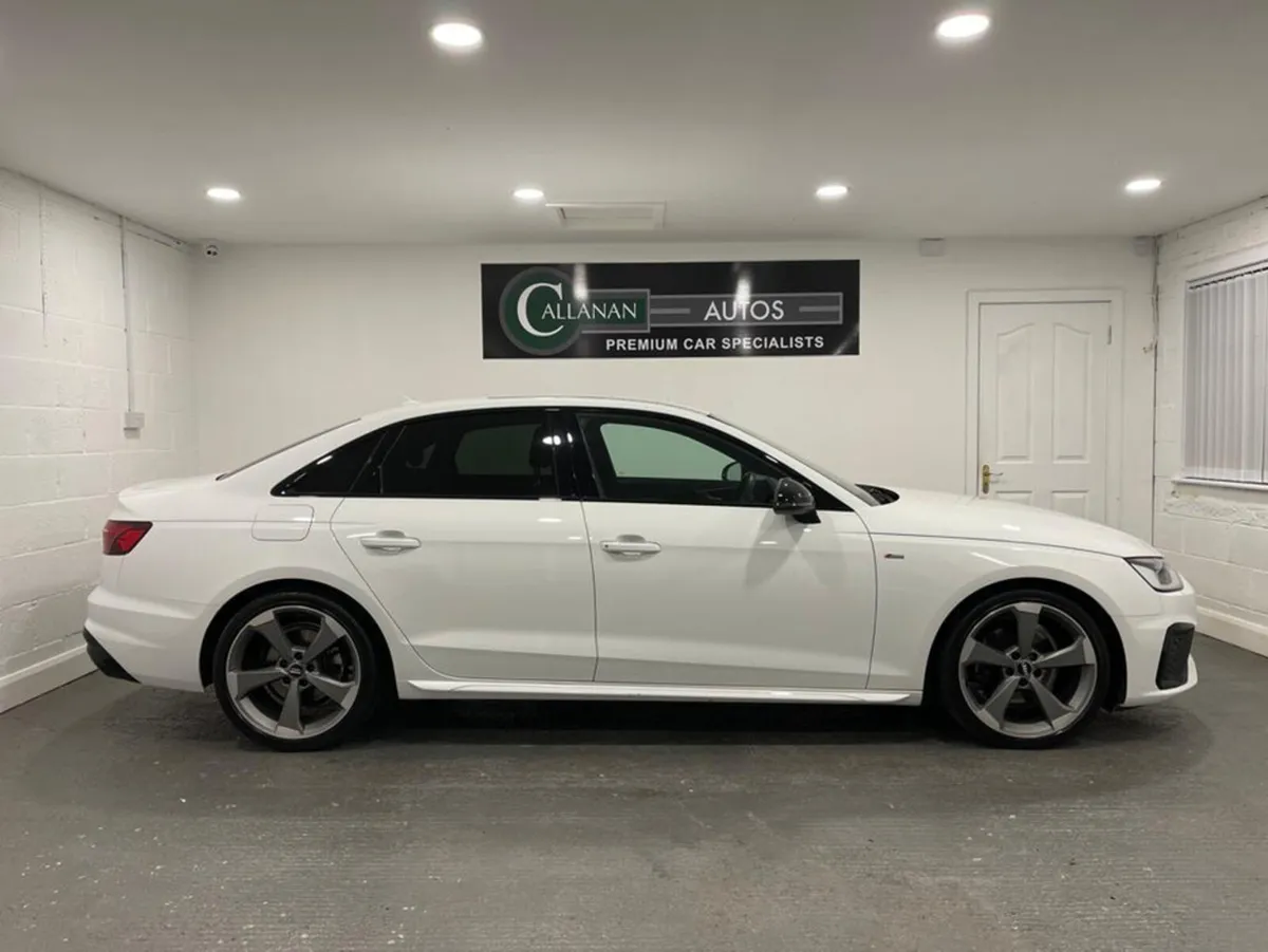 Audi A4 2.0 TDI BLACK EDITION 35 163PS 4DR AUTO*** - Image 4
