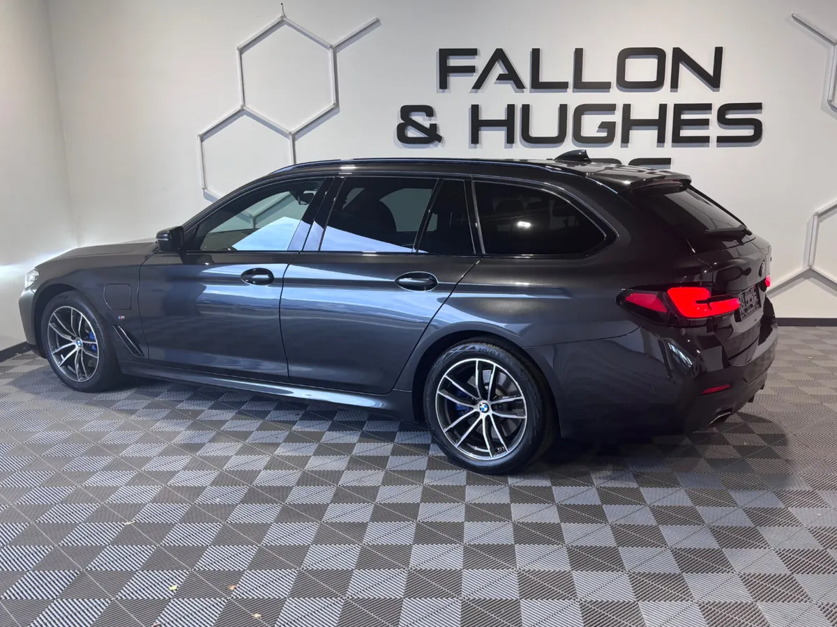 2021 BMW 5 SERIES 530e ESTATE M SPORT AUTO 292BHP - Image 3