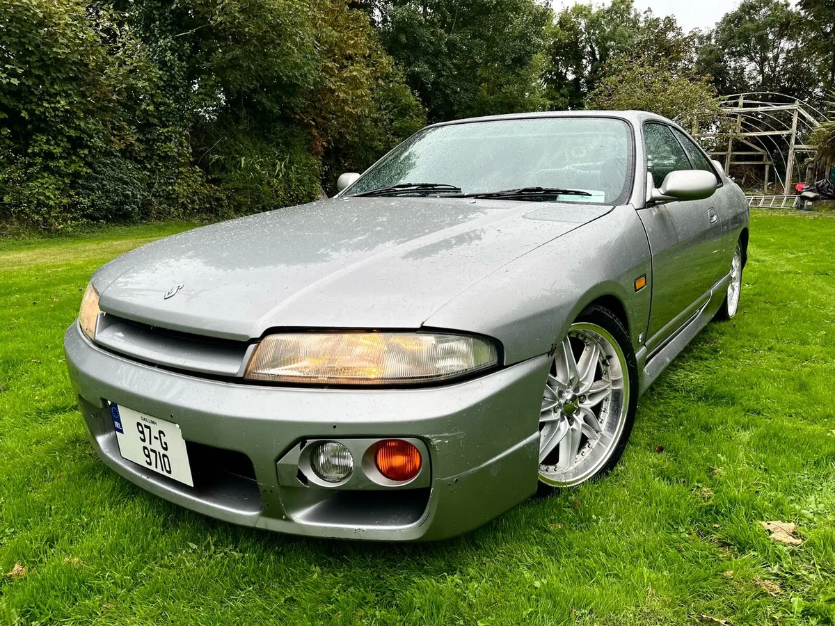 Irish R33 Nissan Skyline - Image 1