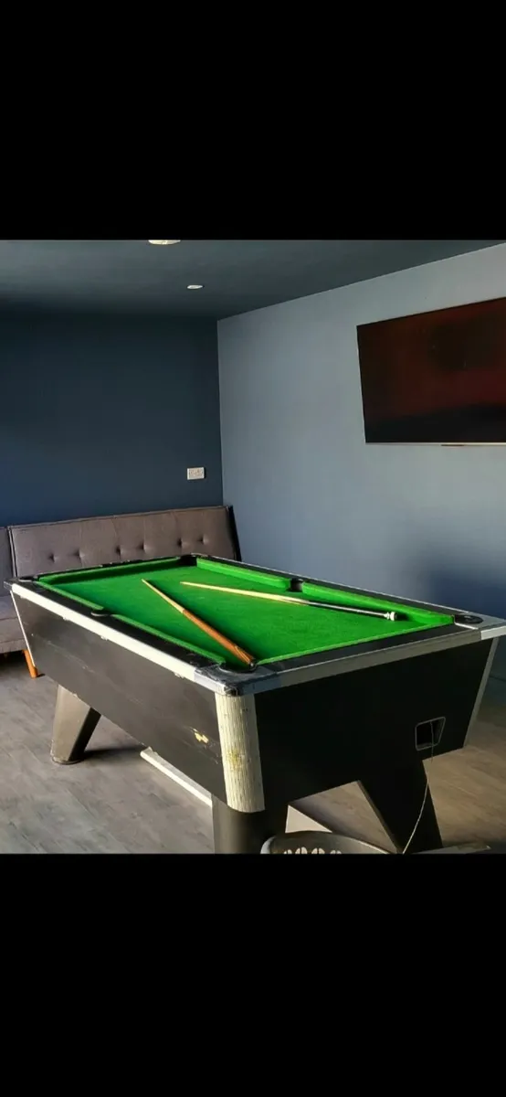 Pool table - Image 2
