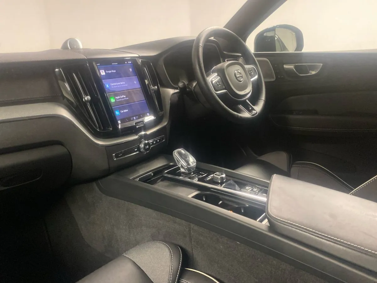 Volvo XC60 T6 Recharge Phev 350hp AT8 Plus Dark - Image 3