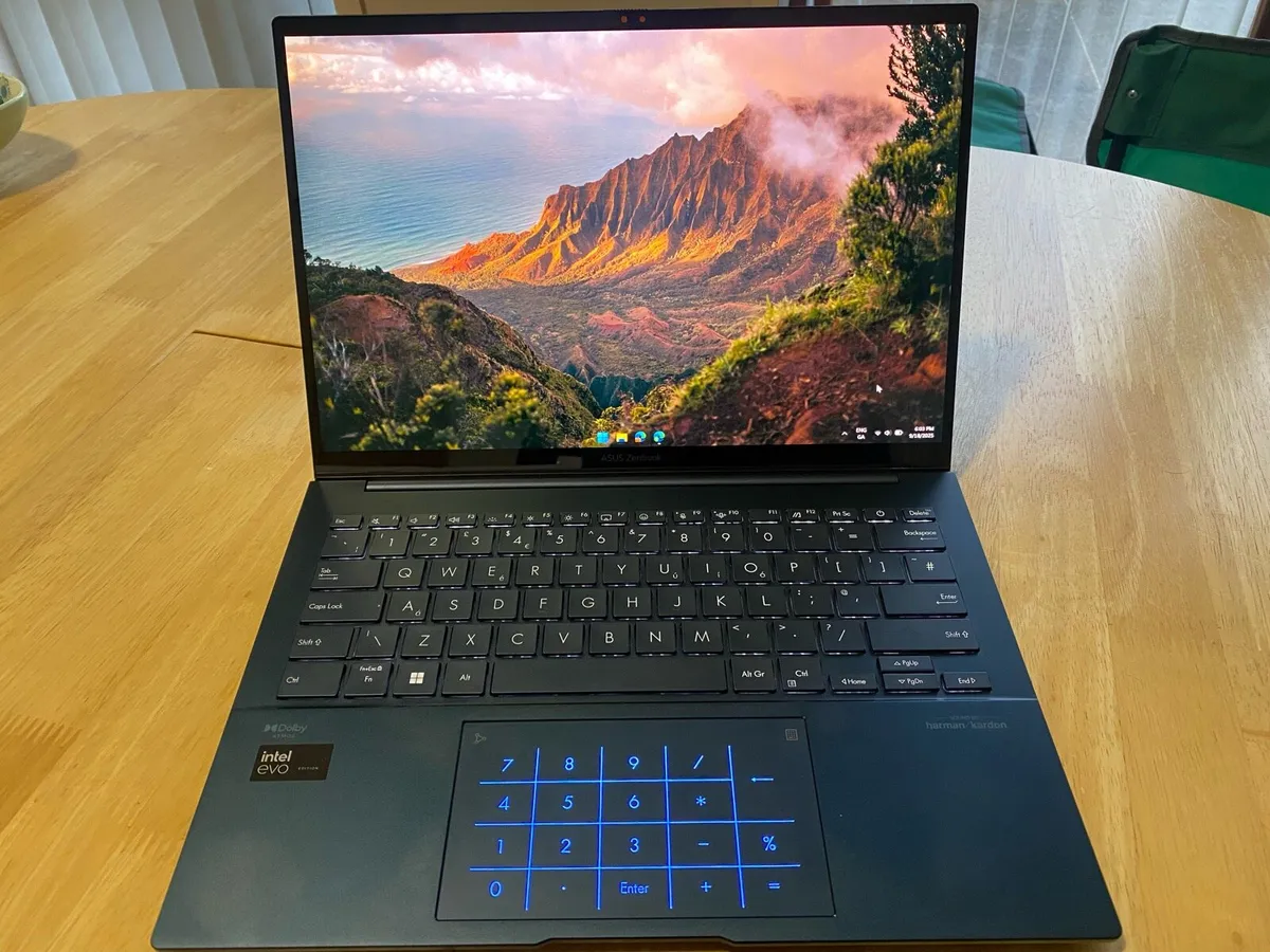 ASUS Zenbook 14 OLED Ultra 9 32gb 1tb SSD - Image 1