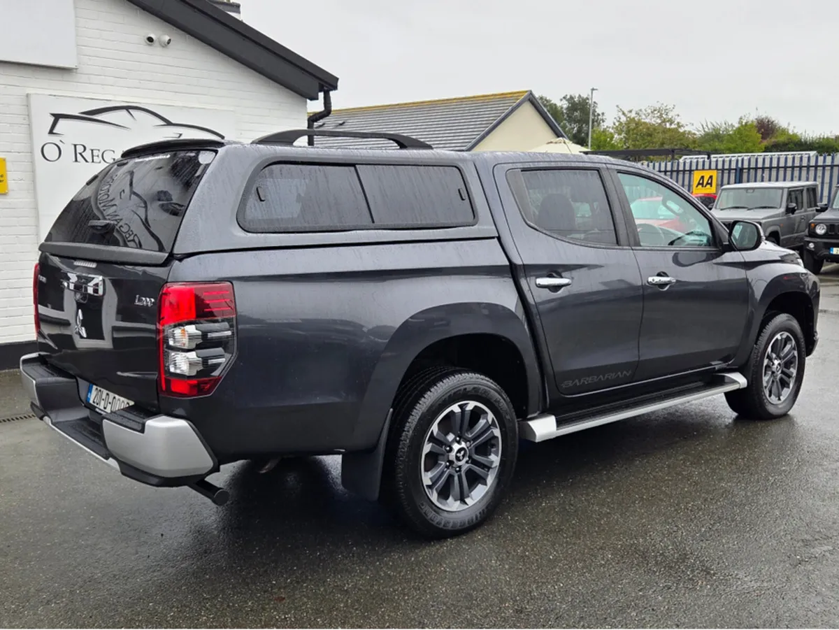 Mitsubishi L200 2.3 DI-D BARBARIAN AUTO - Image 3