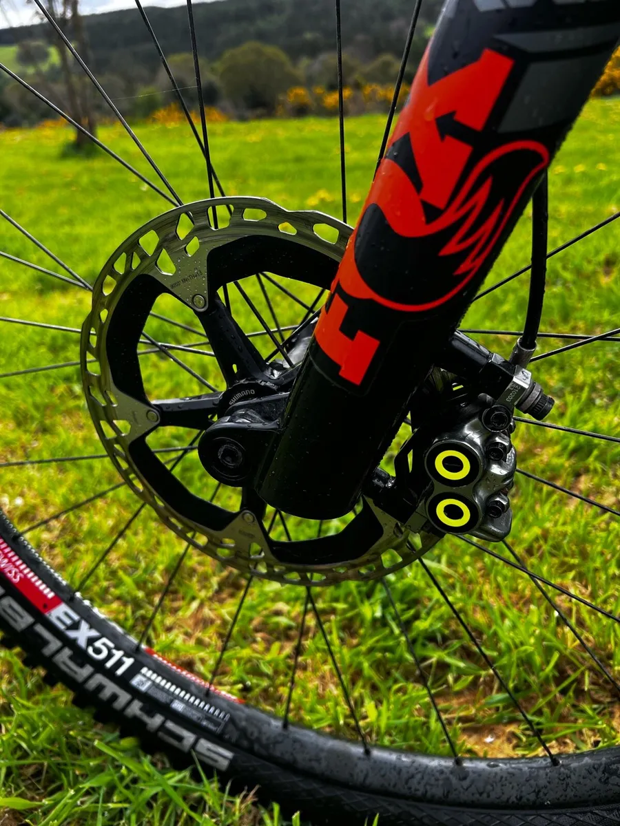 Commencal Meta AM29 Mountain Bike - Image 4
