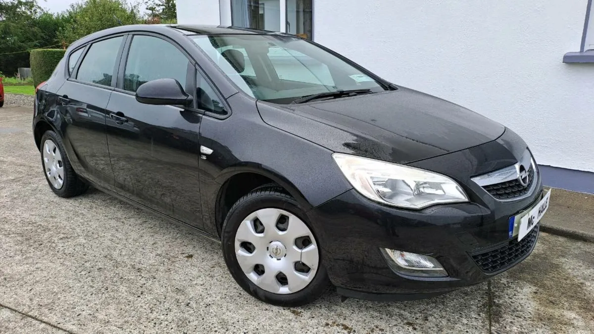 2010 Opel Astra 1.4 16v Petrol Taxed & Tested - Image 1