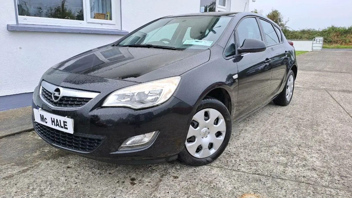 2010 Opel Astra 1.4 16v Petrol Taxed & Tested - Image 2