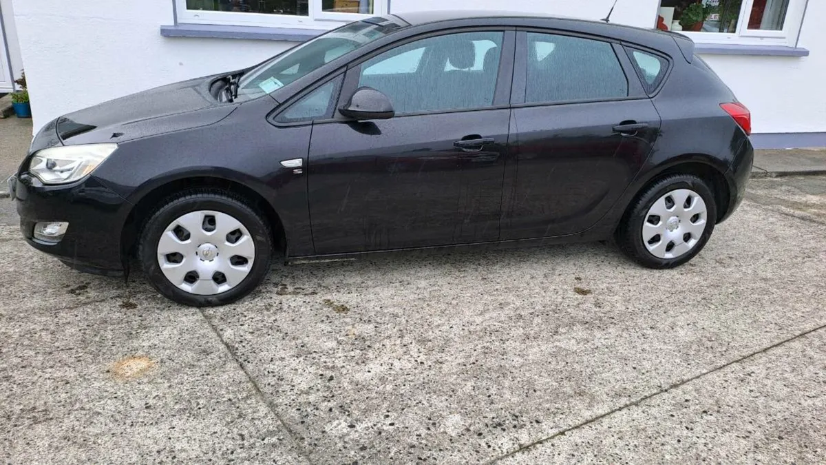 2010 Opel Astra 1.4 16v Petrol Taxed & Tested - Image 4