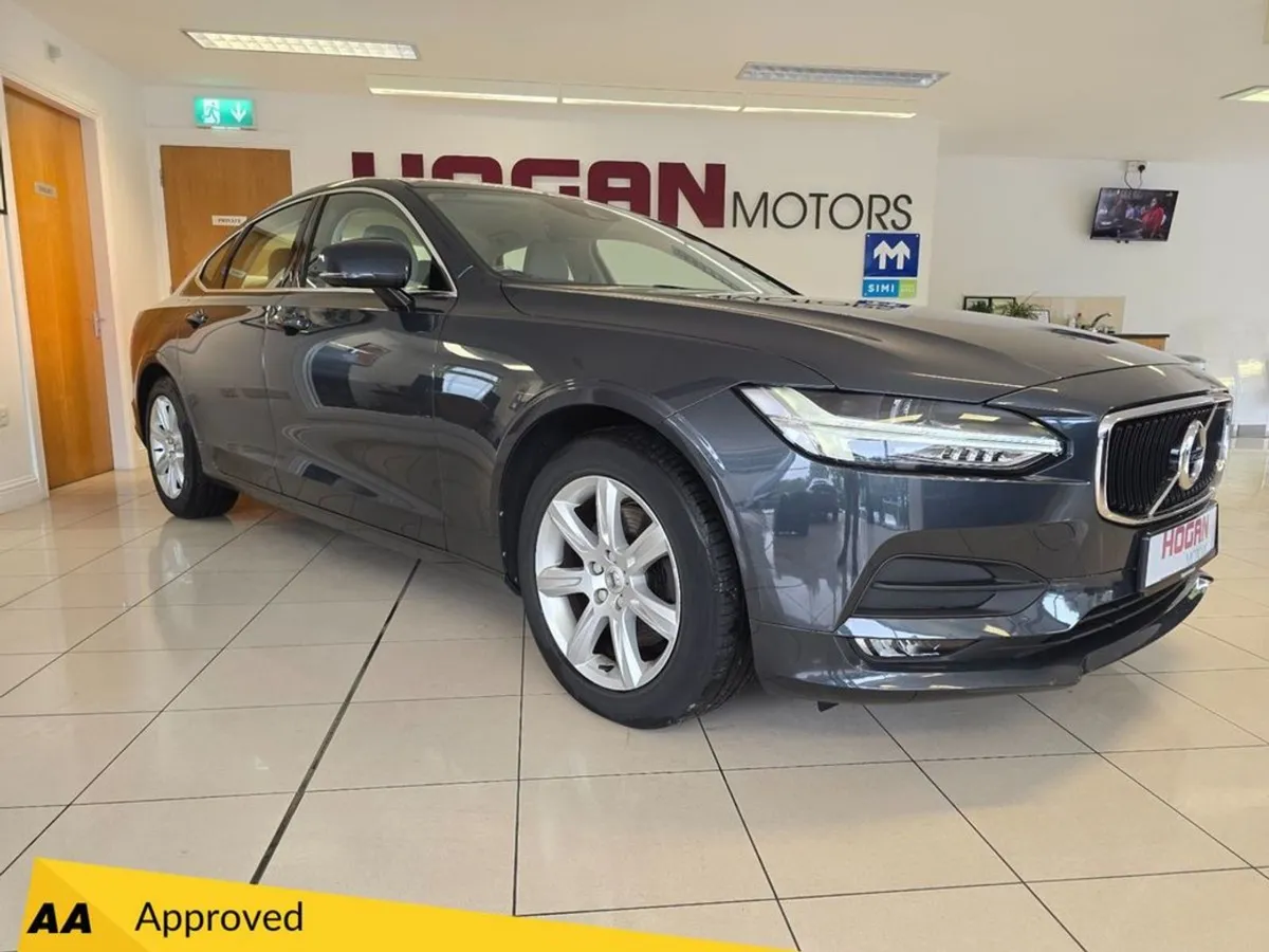 Volvo S90 D3 Momentum 4DR Saloon - Image 1