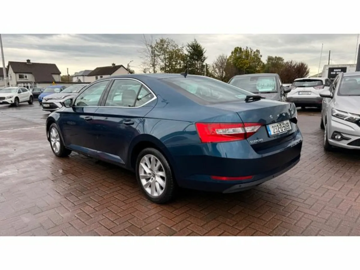 Skoda Superb AMB 2.0tdi 150HP DSG 5DR Auto - Image 3
