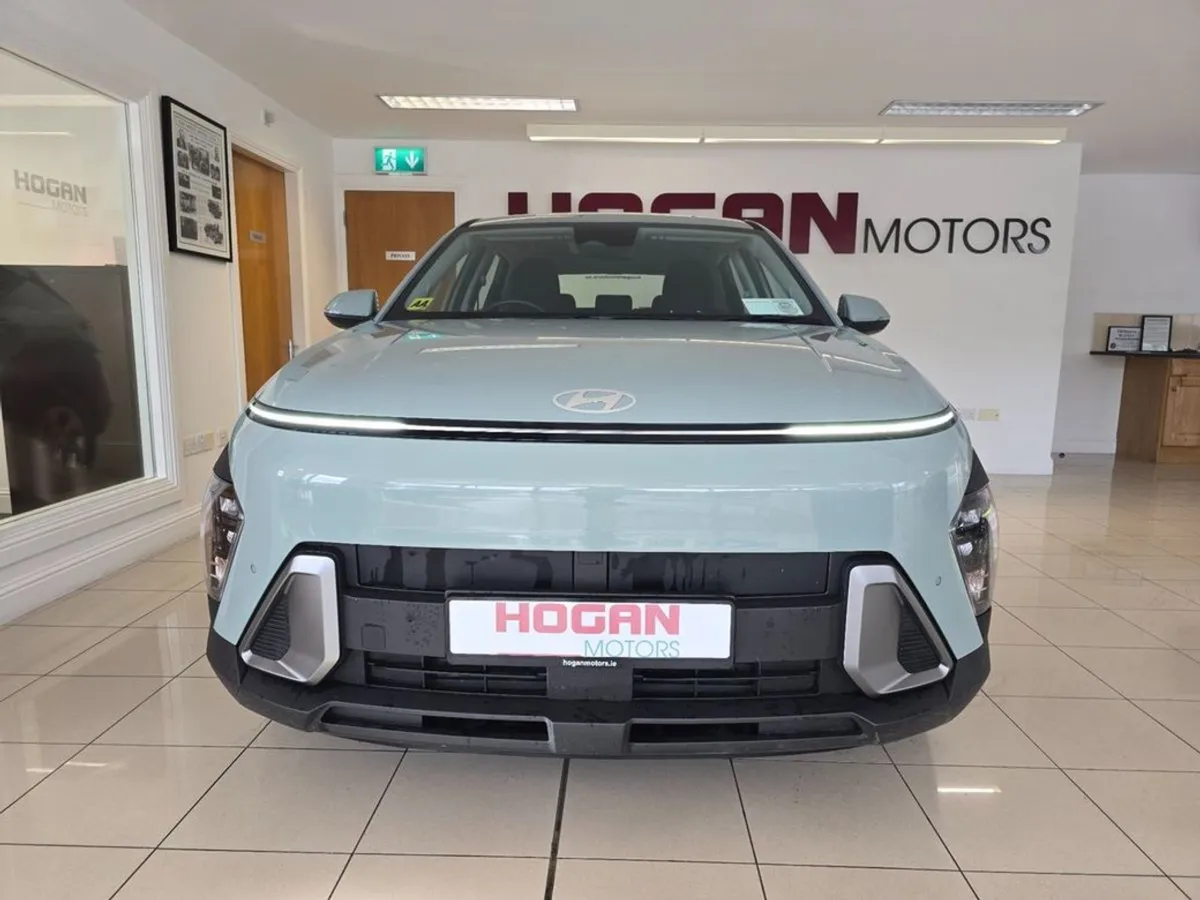 Hyundai Kona Hybrid Signature Automatic - Image 2