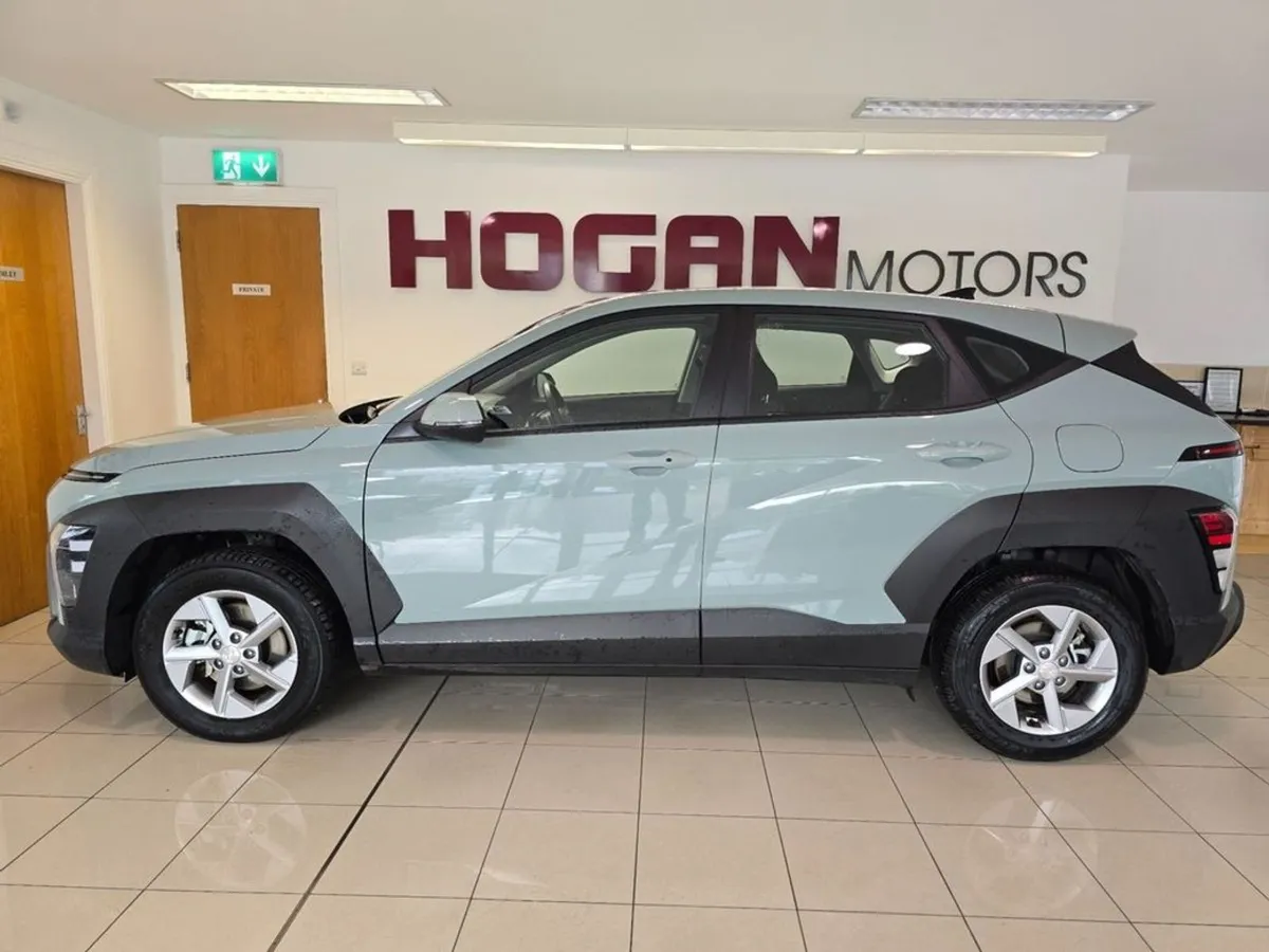 Hyundai Kona Hybrid Signature Automatic - Image 4