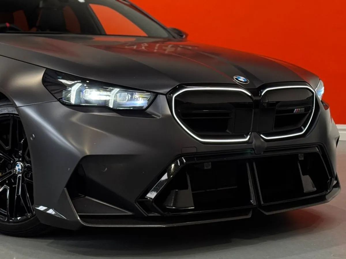 BMW M5 M5 Touring - Image 4