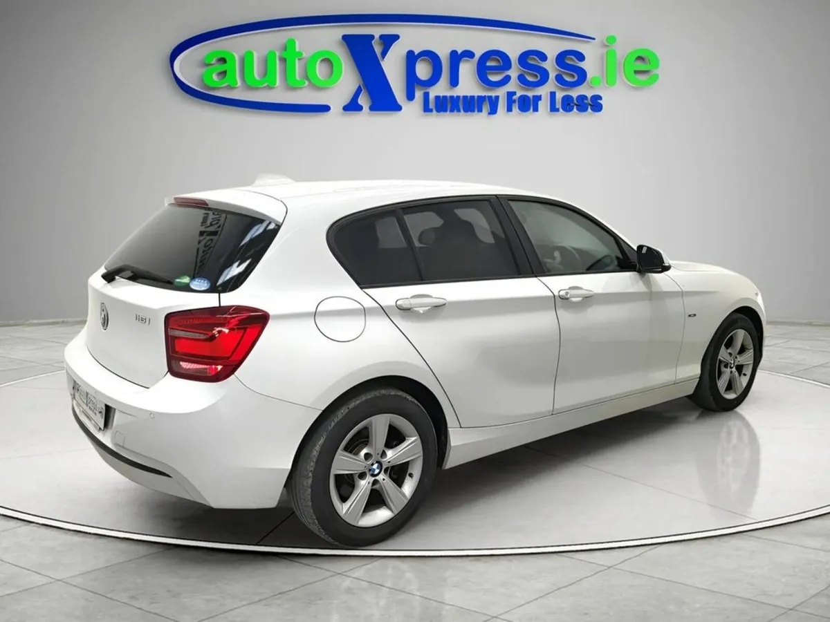BMW 1-Series 118D Sport Automatic, Reverse camera - Image 3