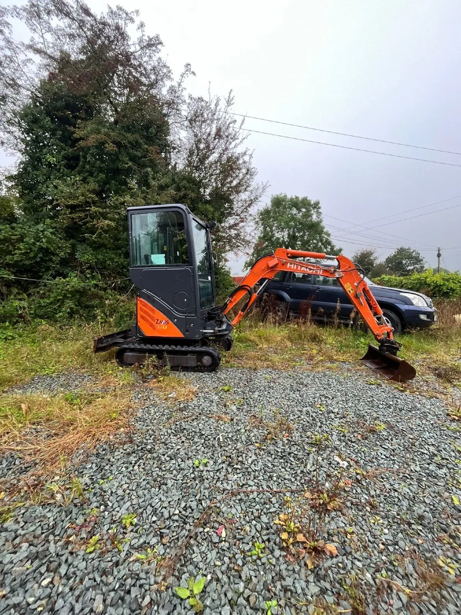 2 tonn Digger zaixes u 17 hitachi - Image 1