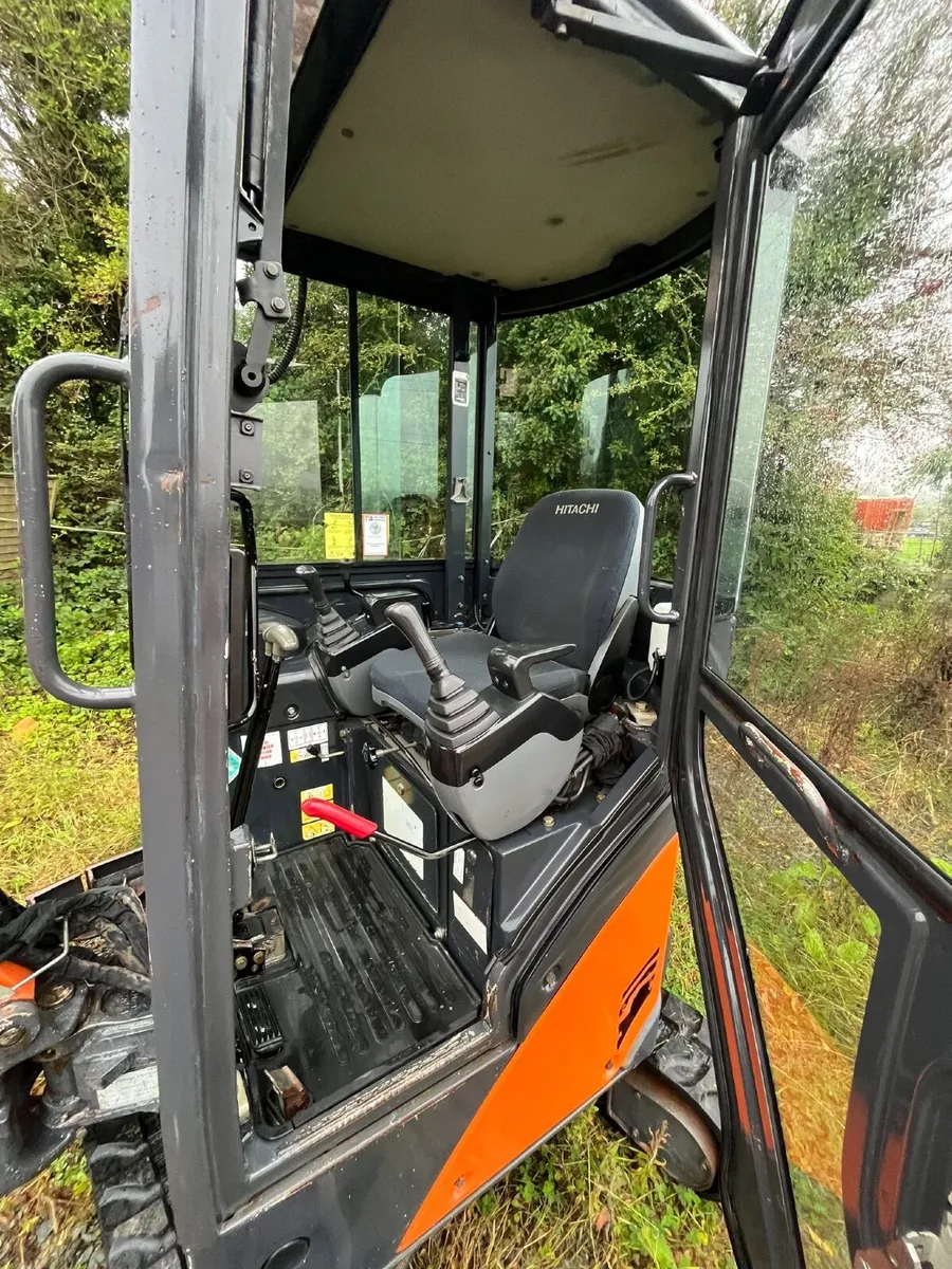 2 tonn Digger zaixes u 17 hitachi - Image 3