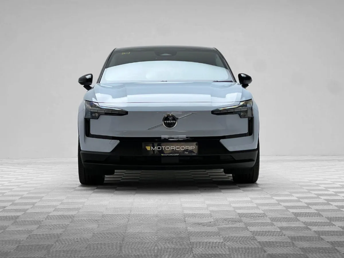 Volvo EX30 ULTRA PERFORMANCE 428HP AWD - Image 2